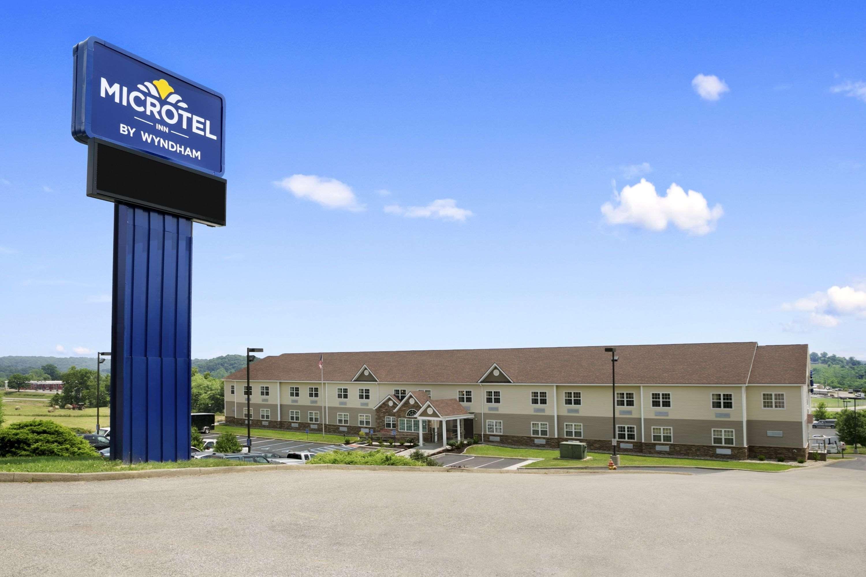 Microtel Inn & Suites By Wyndham Mineral Wells/Parkersburg Екстериор снимка