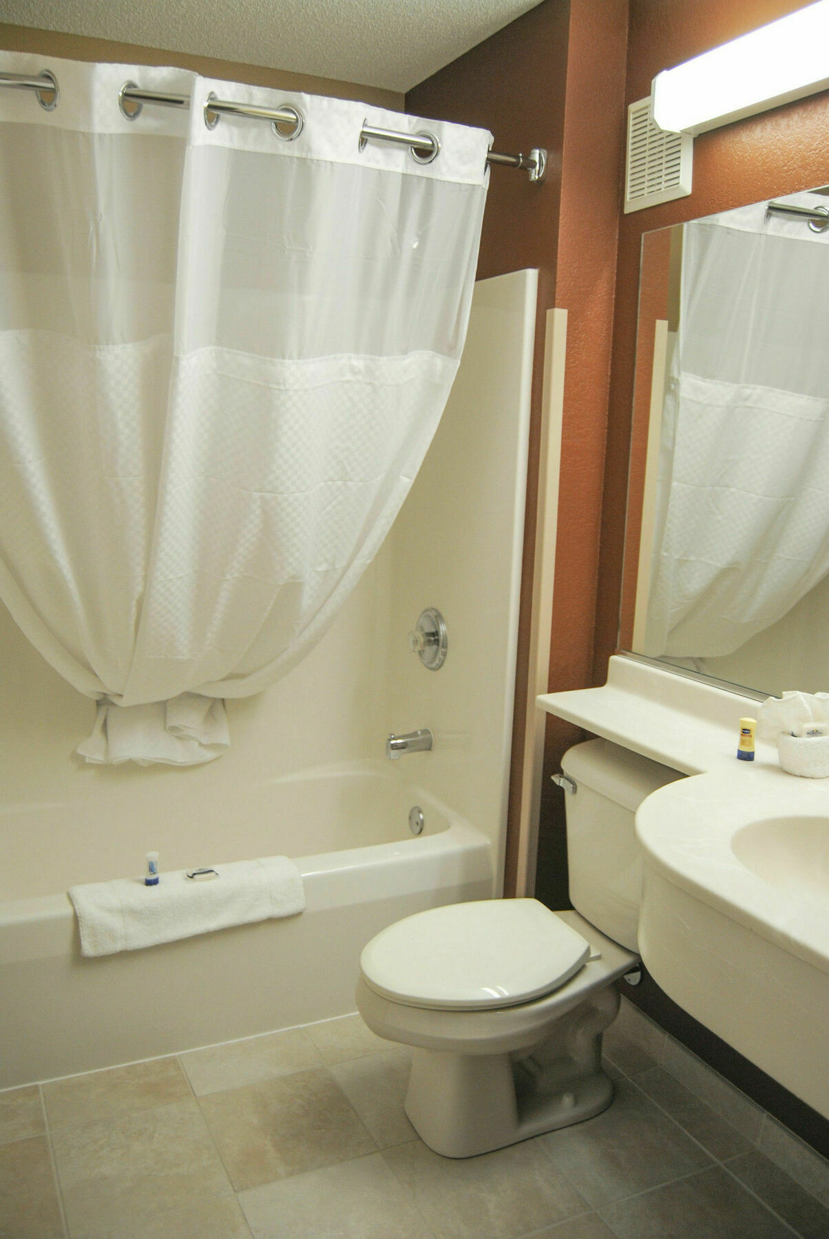 Microtel Inn & Suites By Wyndham Mineral Wells/Parkersburg Екстериор снимка
